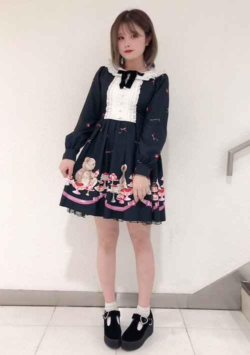 Ank Rouge 後ろ姿も抜かりない可愛さを演出してくれるアウターコーデ Locomode Ank Rouge 後ろ姿も抜かりない可愛さを演出してくれるアウターコーデ Locomode